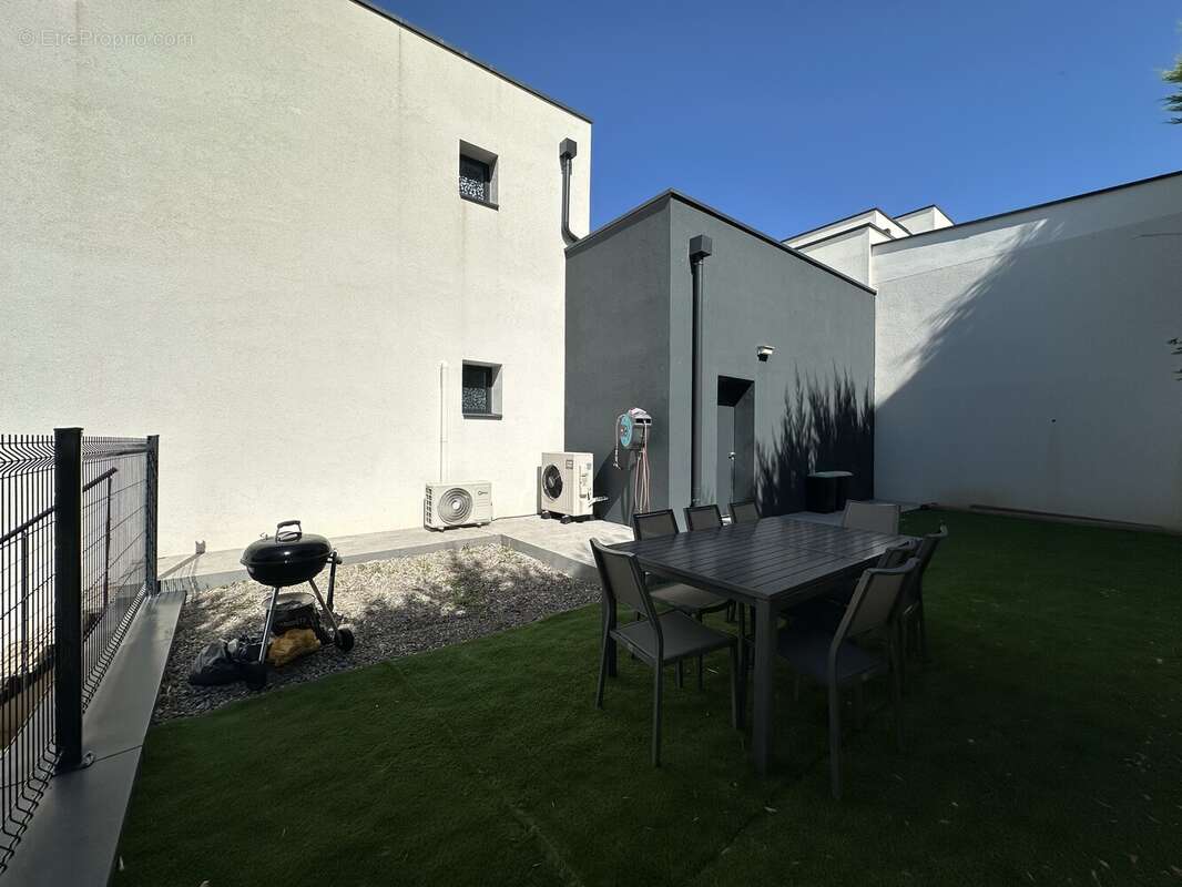 Maison à LE PEAGE-DE-ROUSSILLON