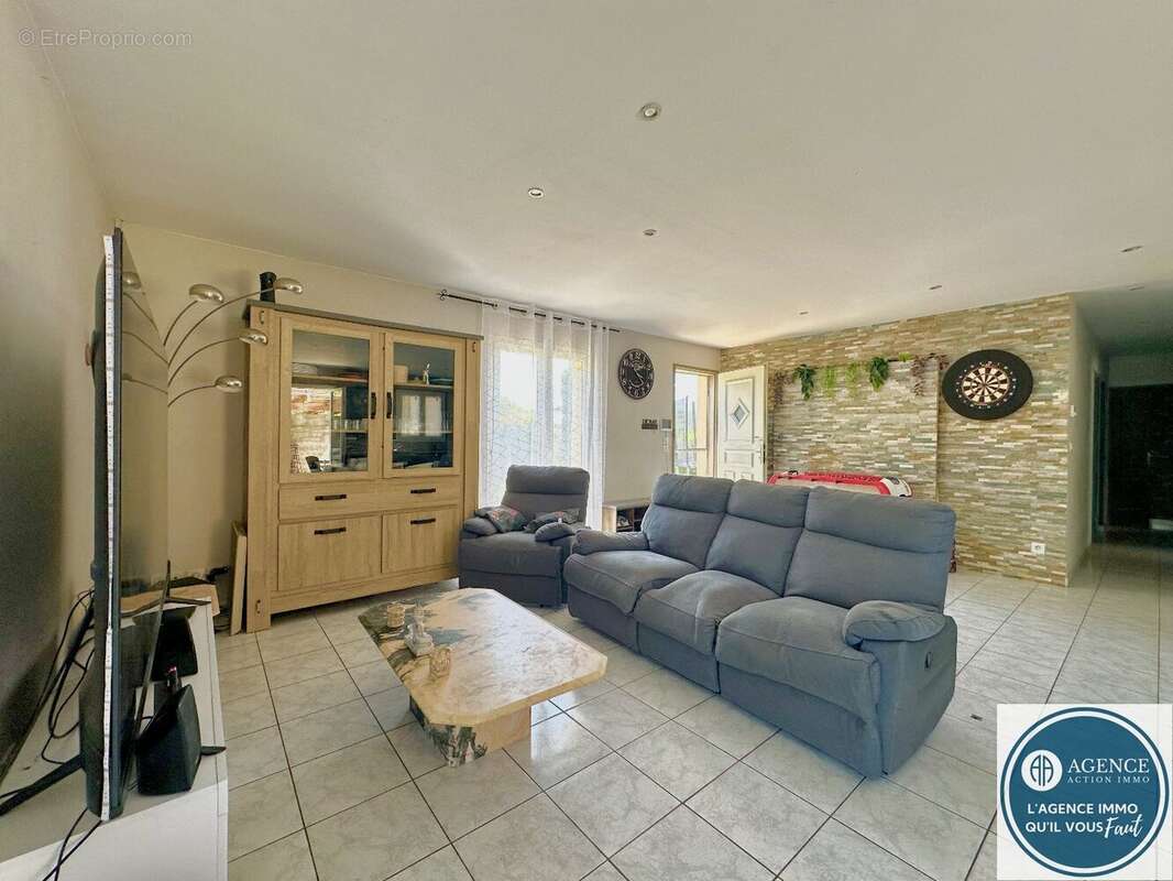 Maison à HAUTERIVES