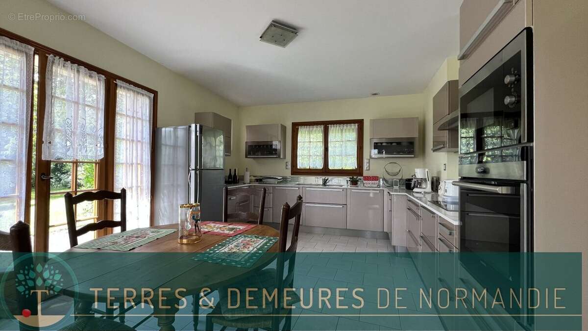 Maison à SAINT-RIQUIER-EN-RIVIERE