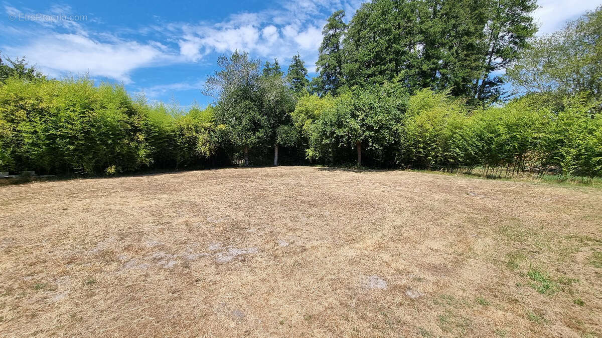 Terrain à LIT-ET-MIXE