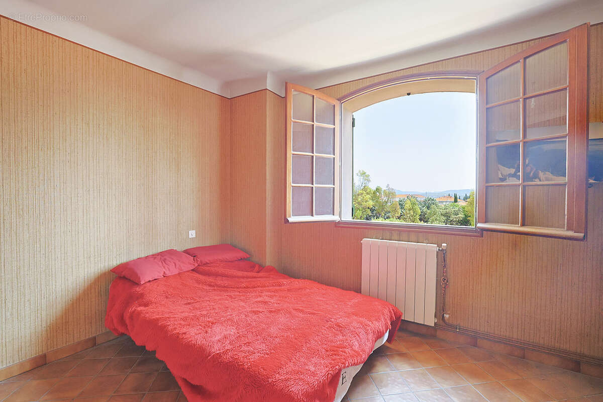 Maison à LA FARLEDE