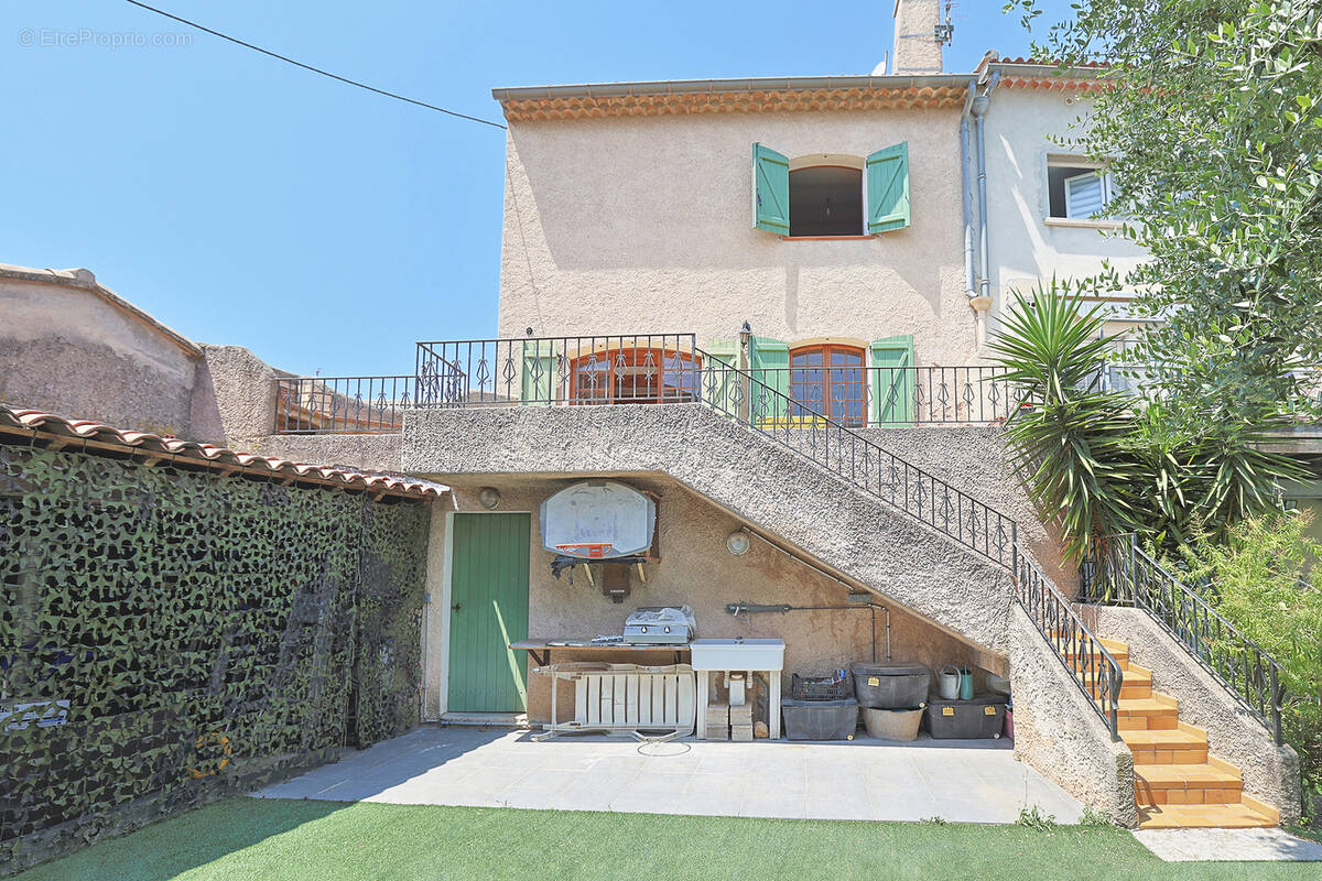 Maison à LA FARLEDE