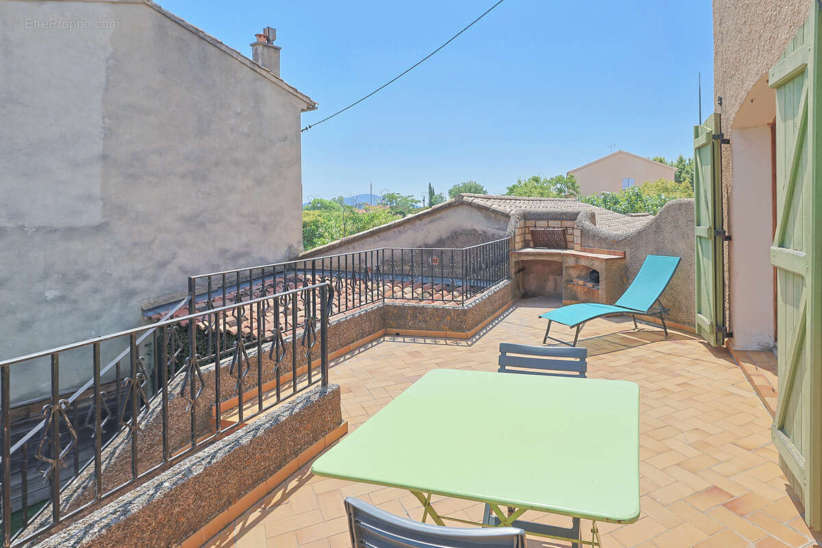 Maison à LA FARLEDE