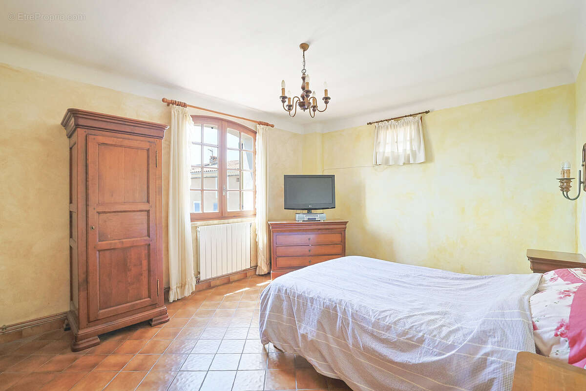 Maison à LA FARLEDE