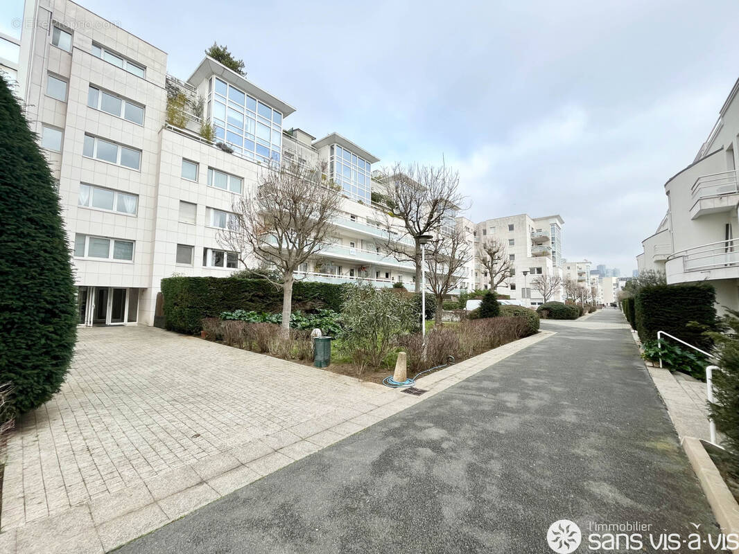 Appartement à SURESNES