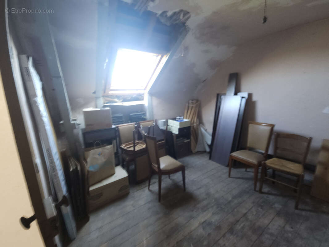 Maison à NEUVIC-ENTIER