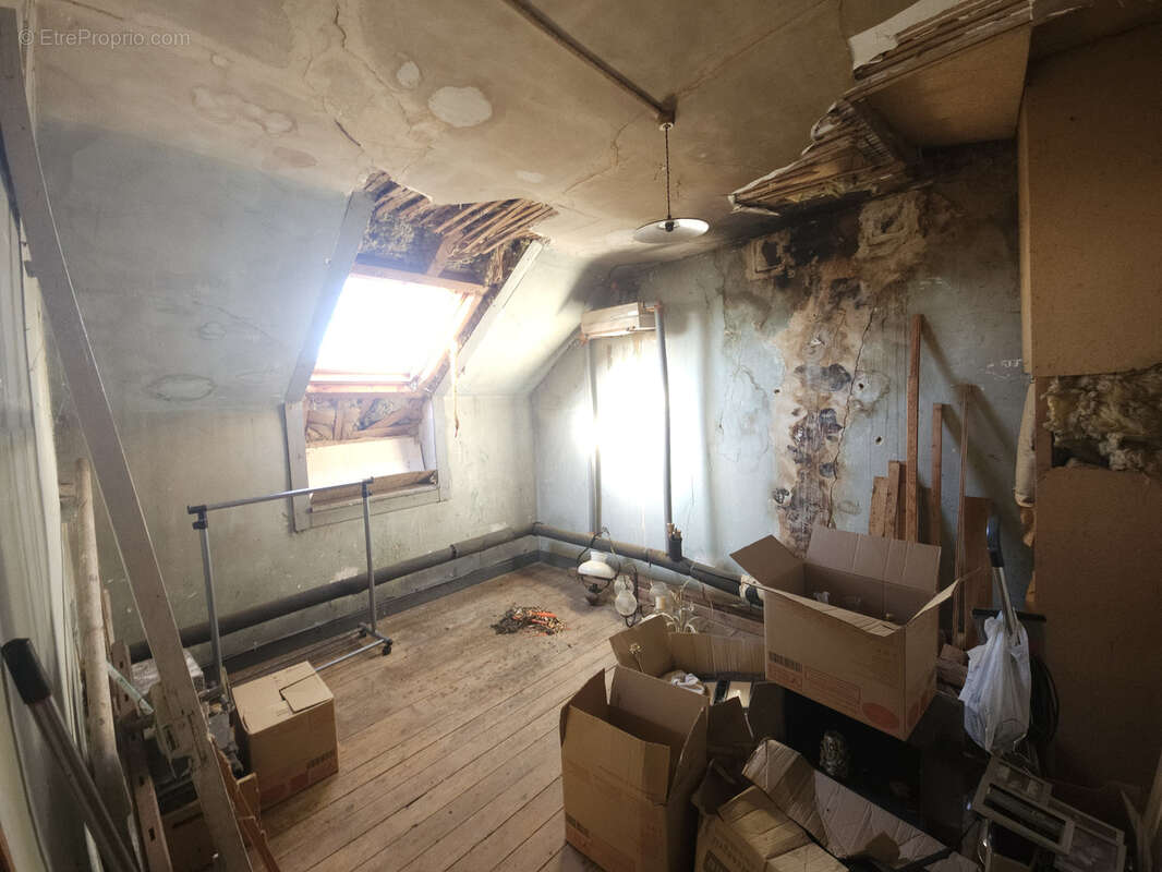 Maison à NEUVIC-ENTIER