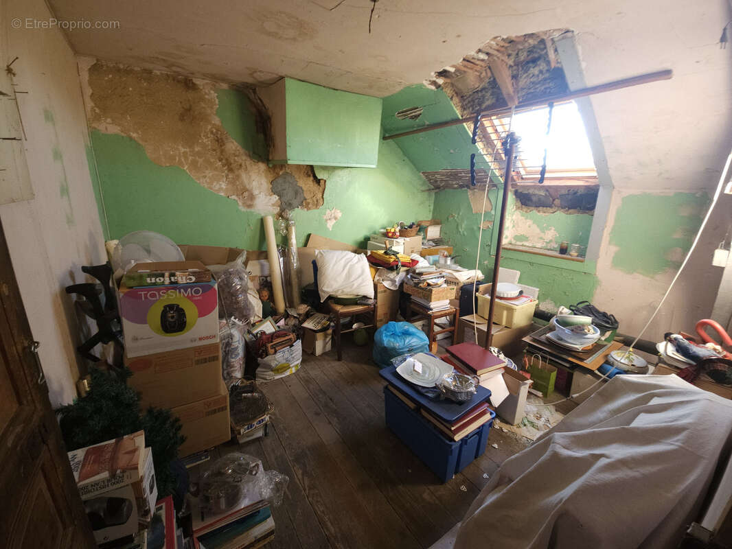 Maison à NEUVIC-ENTIER