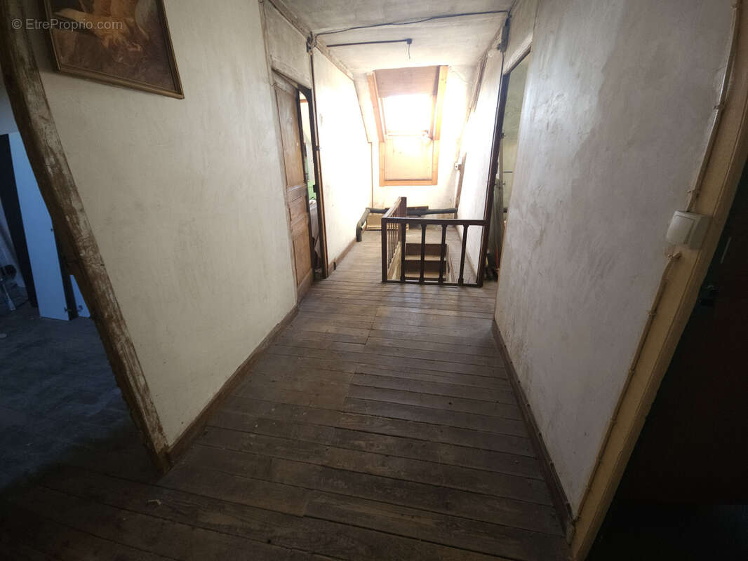 Maison à NEUVIC-ENTIER