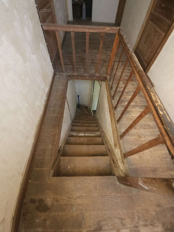 Maison à NEUVIC-ENTIER