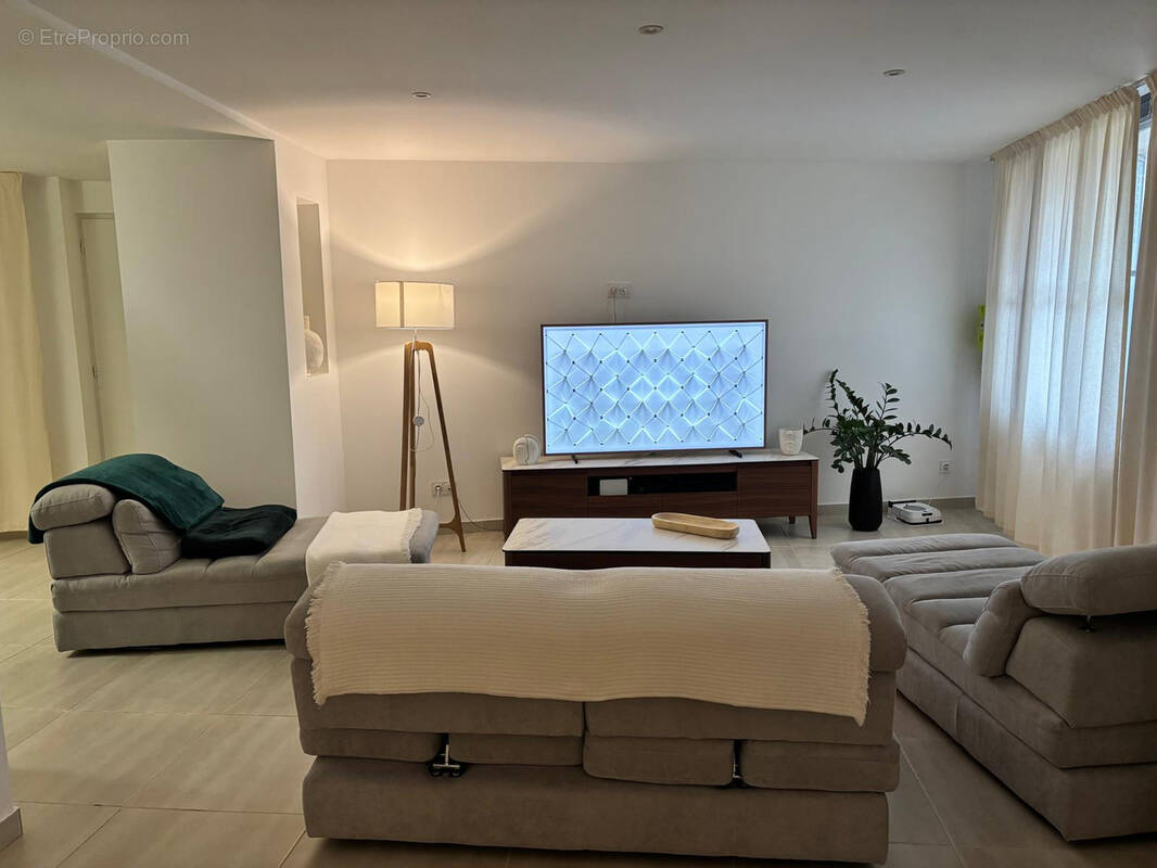 Maison à CHANTEMERLE-LES-BLES