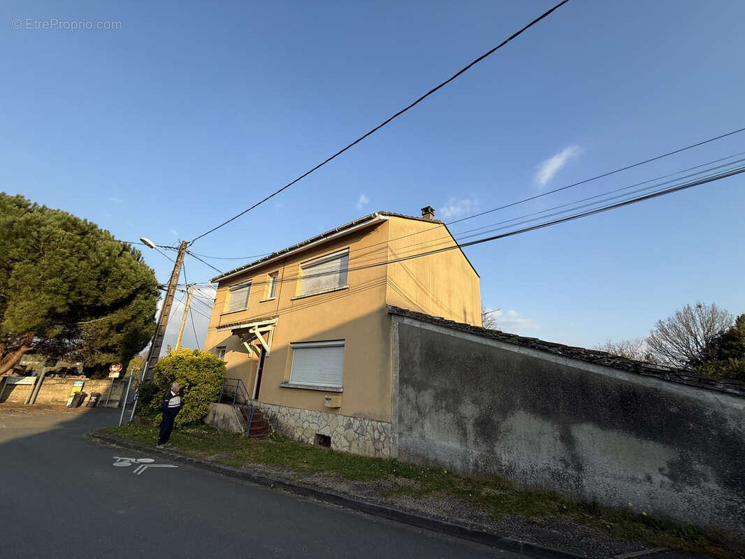Maison à FARGUES-SAINT-HILAIRE