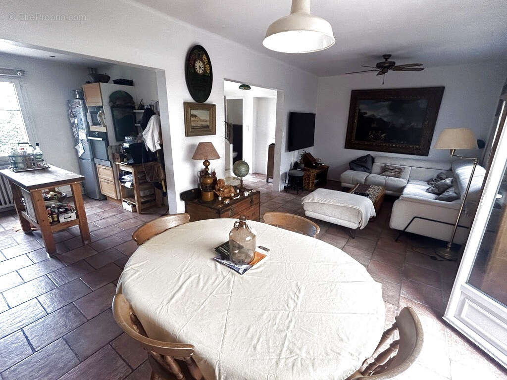 Maison à SIX-FOURS-LES-PLAGES