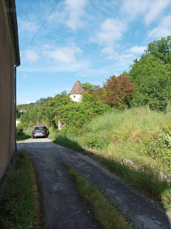 Maison à MONTAIGU-DE-QUERCY