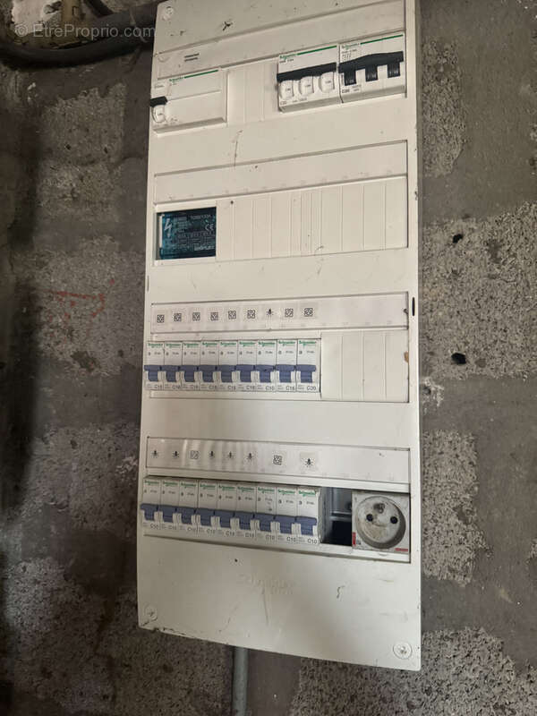 Maison à SAINT-CAPRAISE-DE-LALINDE