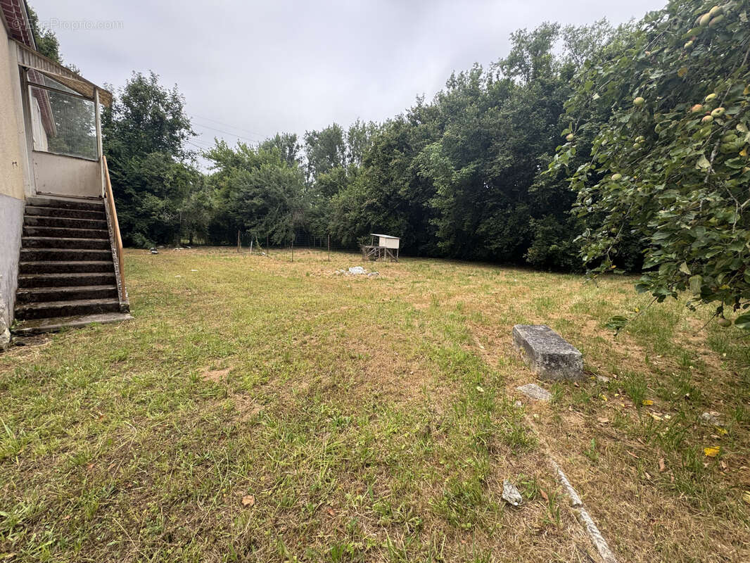 Maison à SAINT-CAPRAISE-DE-LALINDE