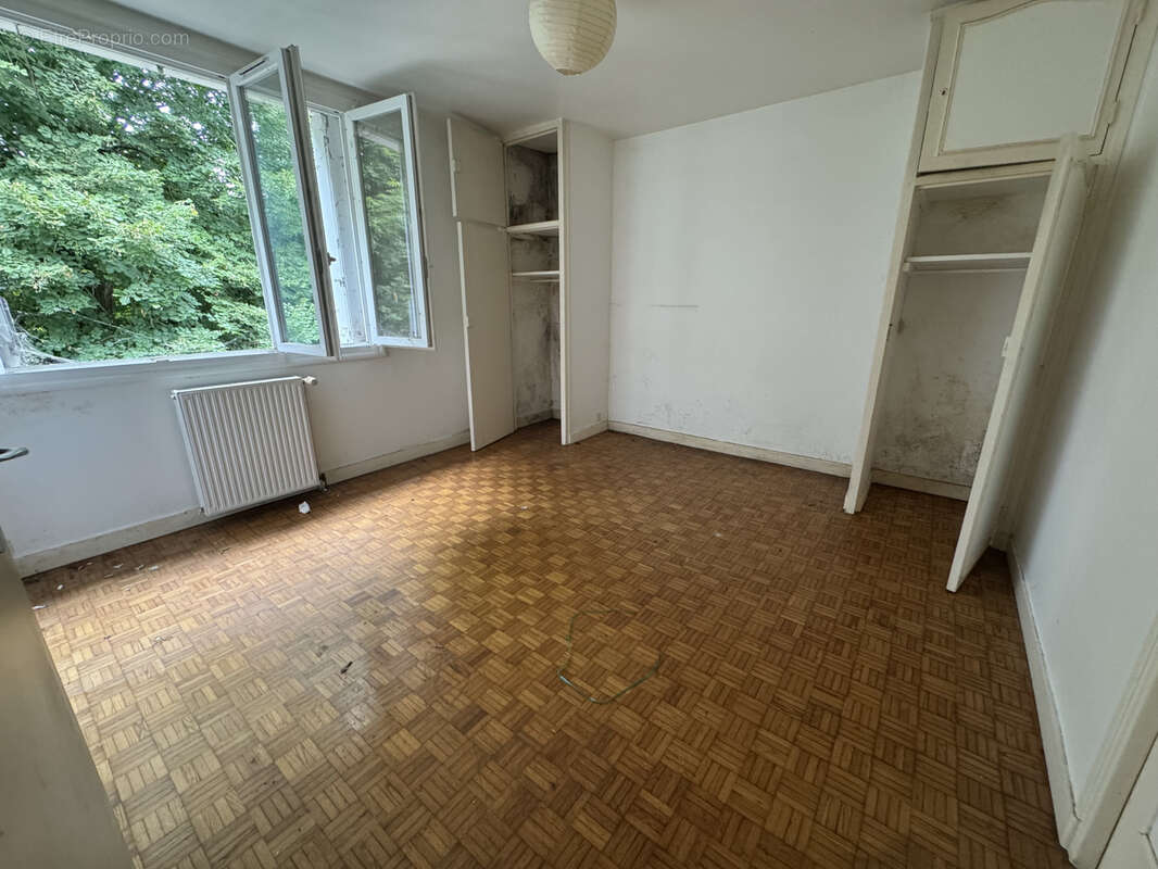 Maison à SAINT-CAPRAISE-DE-LALINDE