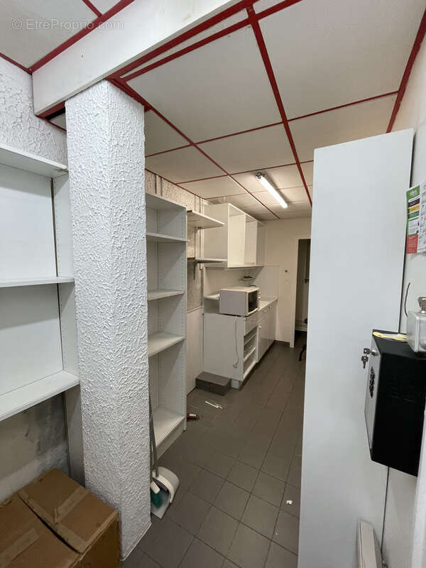 Commerce à MAROLLES-EN-HUREPOIX