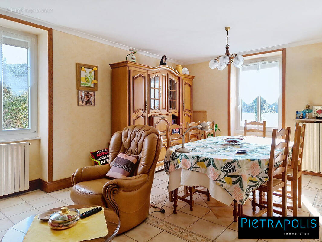 Maison à CHAUFFAILLES