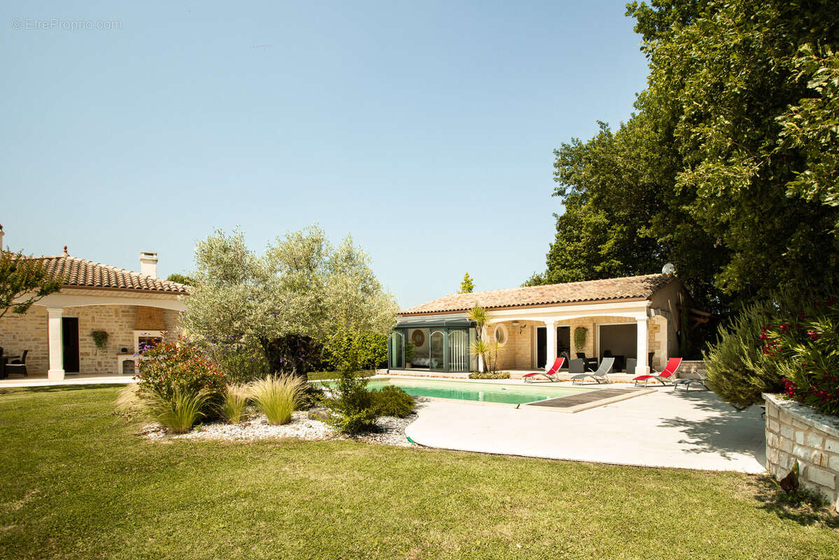 Maison à BARBEZIEUX-SAINT-HILAIRE