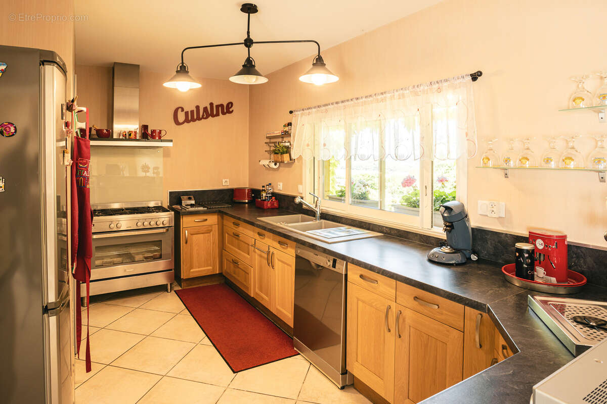 Maison à BARBEZIEUX-SAINT-HILAIRE