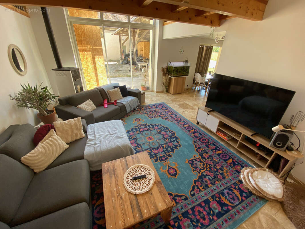 Maison à PUY-L&#039;EVEQUE