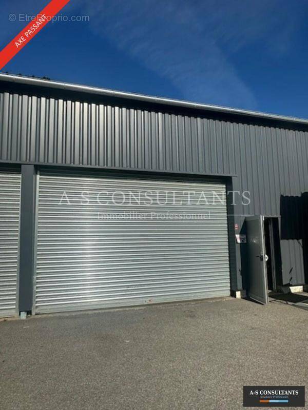 Commerce à SAINT-VINCENT-DE-MERCUZE