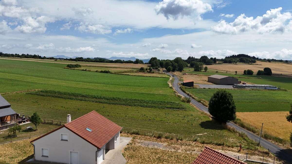 Terrain à COUCOURON