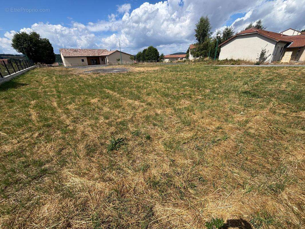 Terrain à COUCOURON