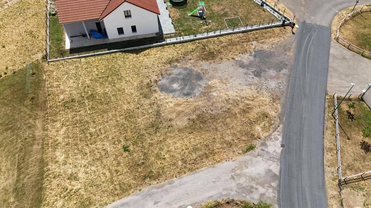 Terrain à COUCOURON