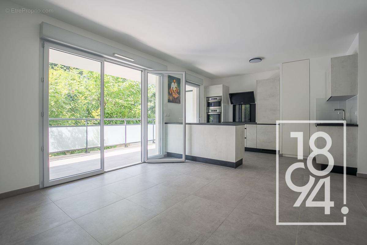 Appartement à MARSEILLE-9E