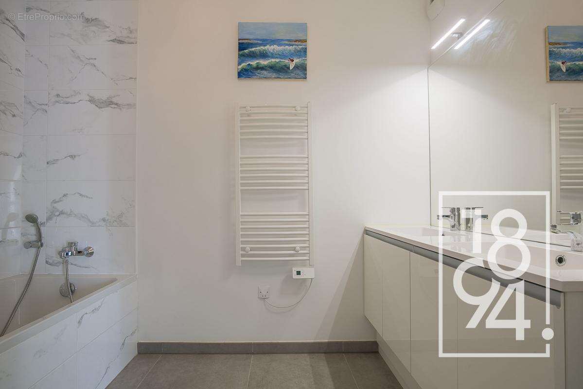 Appartement à MARSEILLE-9E