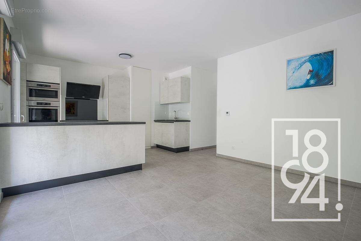 Appartement à MARSEILLE-9E