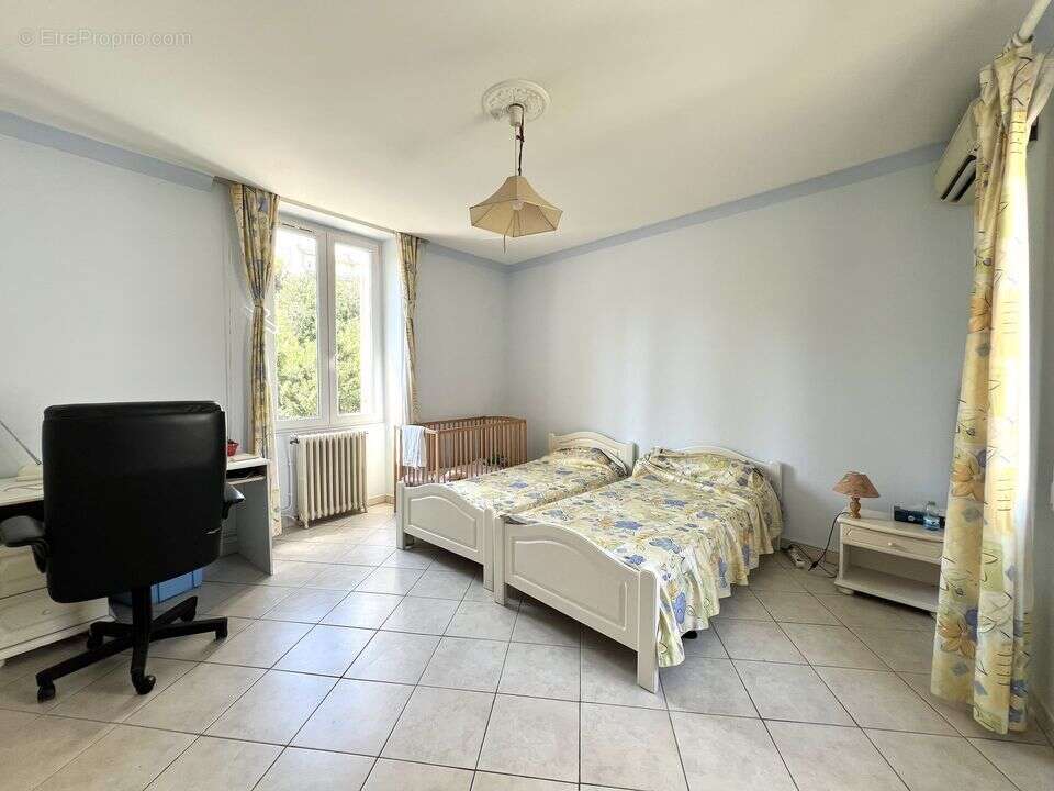 Maison à MARSEILLE-4E