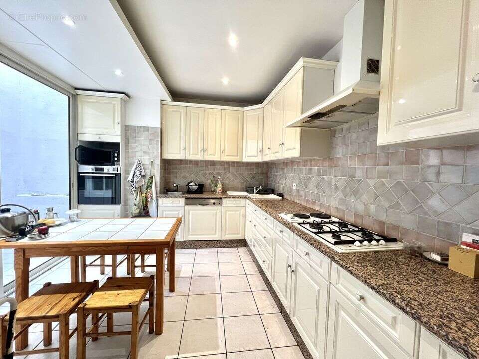 Maison à MARSEILLE-4E