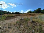 Terrain à FERRIERES-SUR-SICHON