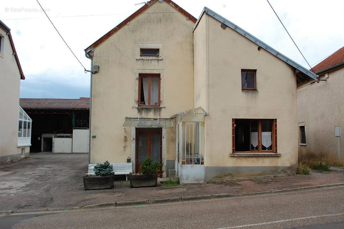 Maison à SOING-CUBRY-CHARENTENAY