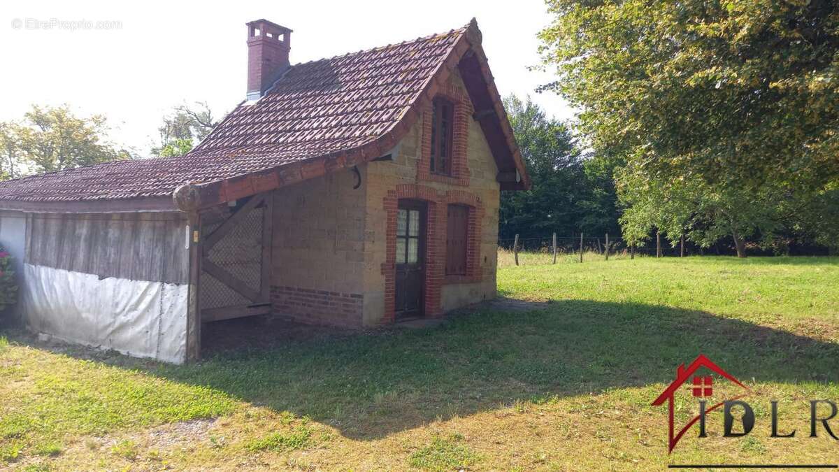 Maison à SAILLENARD