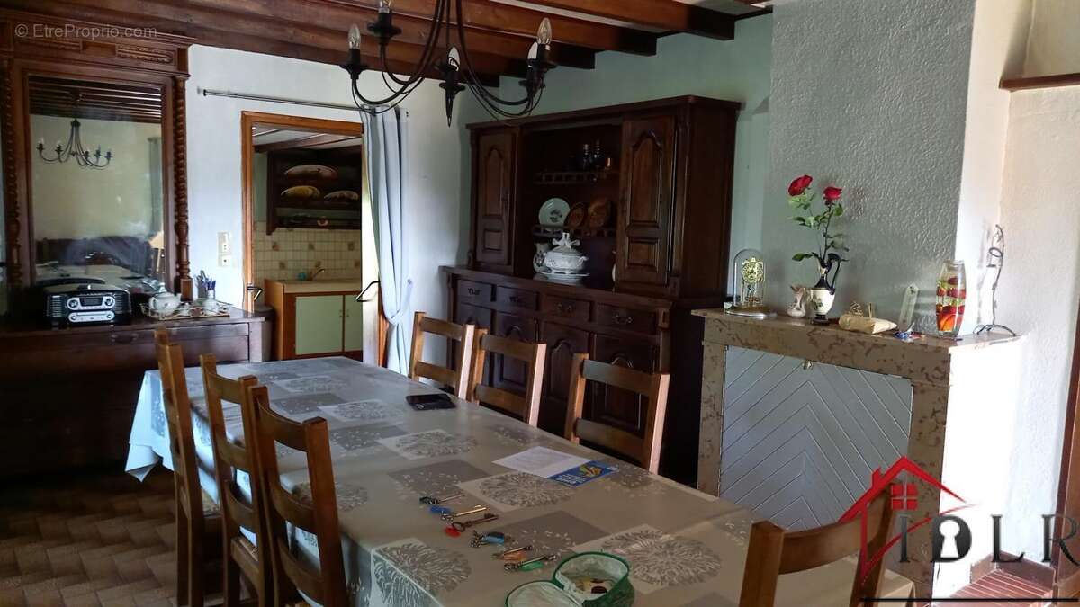 Maison à SAILLENARD