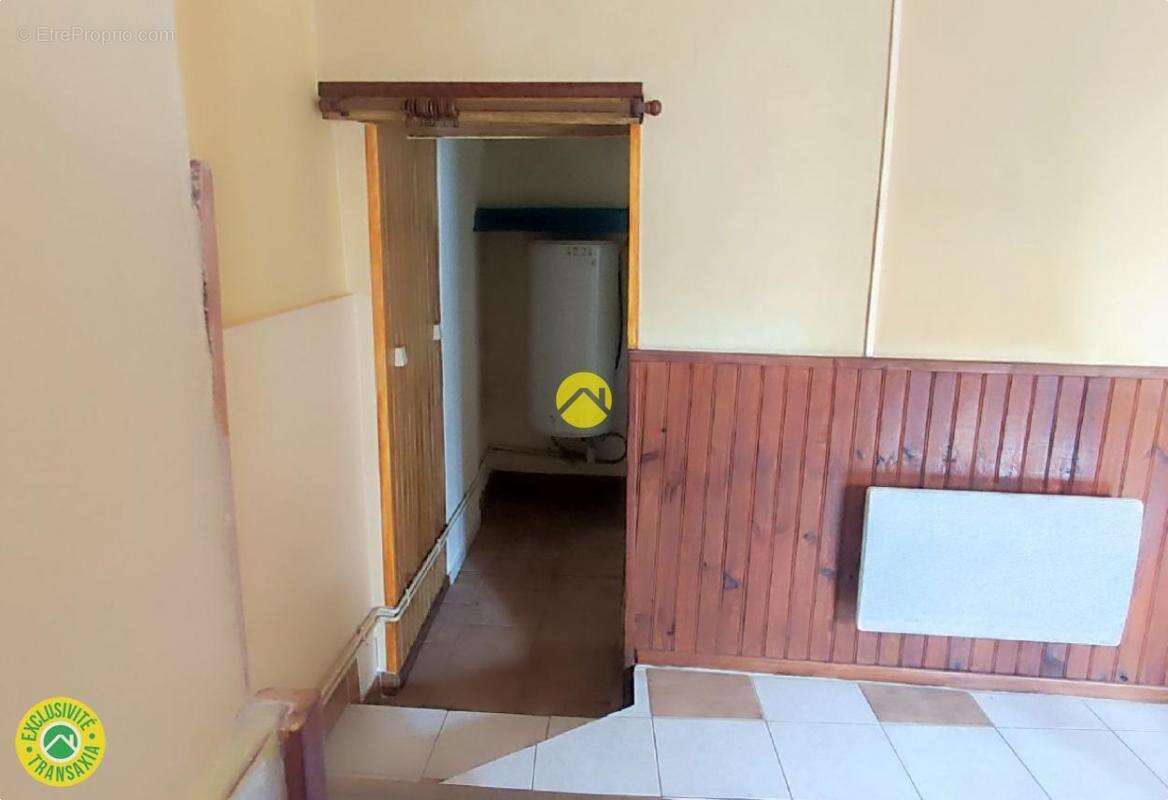 Maison à DUN-SUR-AURON