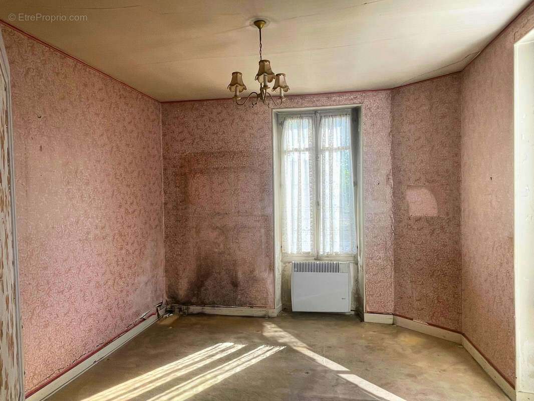 Maison à CHATEAUBERNARD