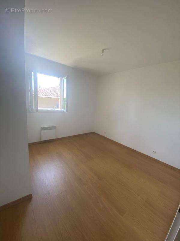 Appartement à MONTUSSAN