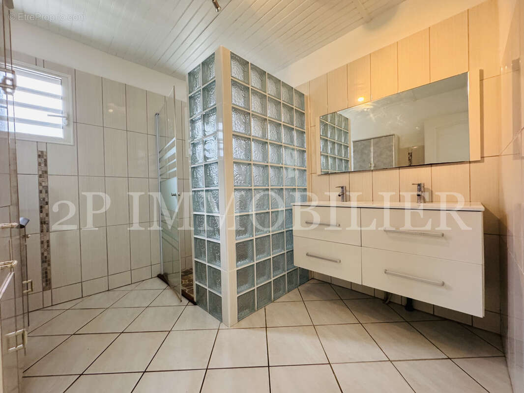 Maison à SAINT-JOSEPH