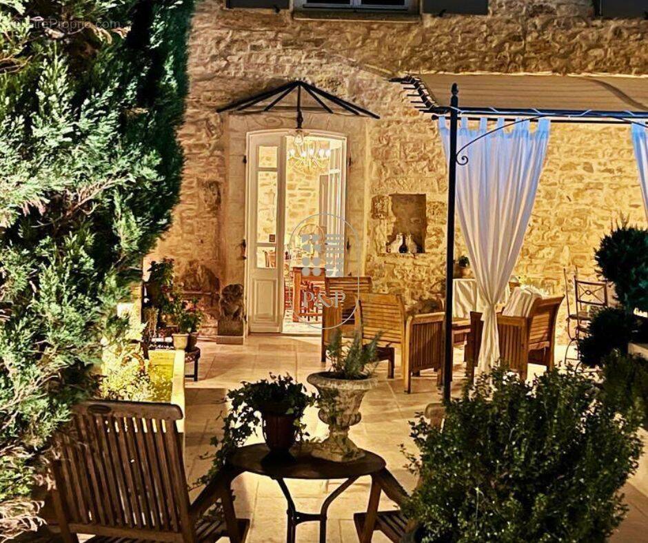 Maison à GARRIGUES-SAINTE-EULALIE