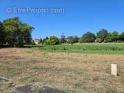 Terrain à YGOS-SAINT-SATURNIN