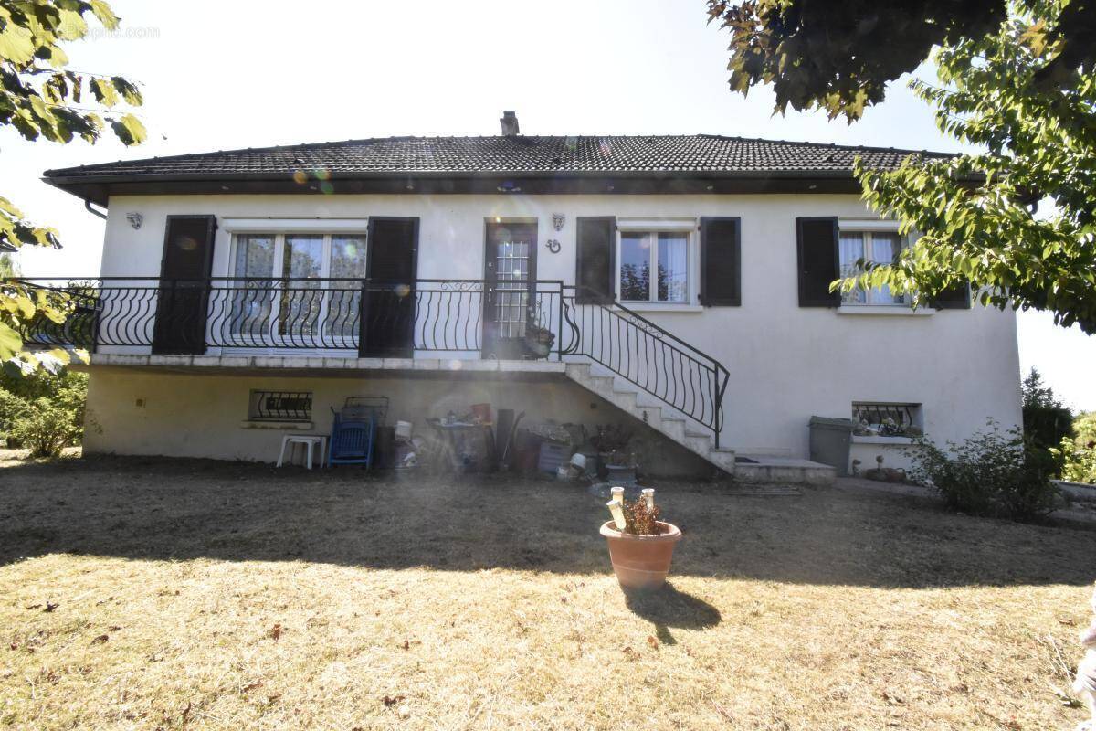 Maison à COSNE-COURS-SUR-LOIRE