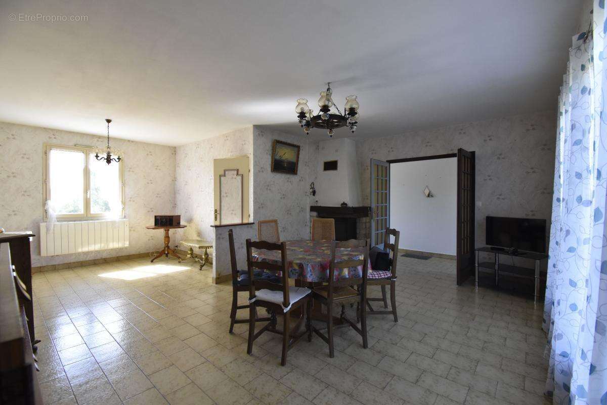 Maison à COSNE-COURS-SUR-LOIRE