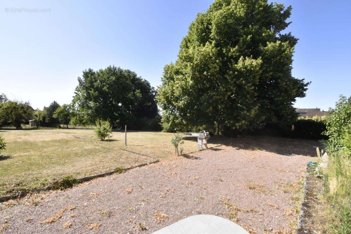 Maison à COSNE-COURS-SUR-LOIRE