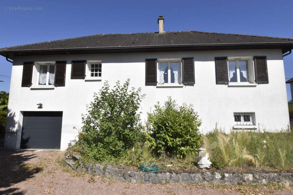 Maison à COSNE-COURS-SUR-LOIRE