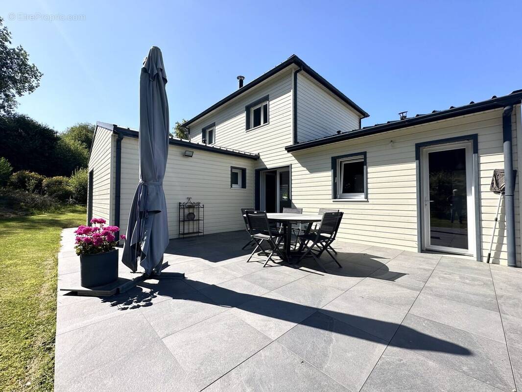 Maison à SAINT-GONNERY